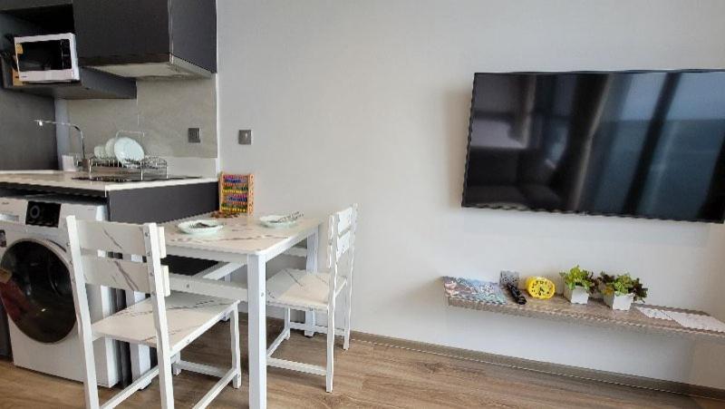 Andromeda Condo By Feng Pattaya Phòng bức ảnh